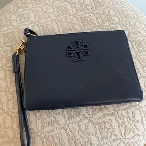 COPY - Tory Burch wristlet. Navy.